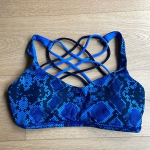 Lululemon Free to Be Wild bra 8